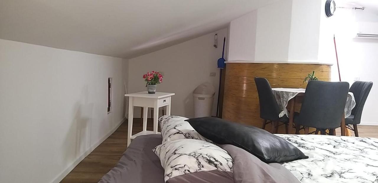 Attic Ben Gurion 42